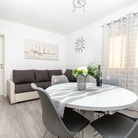 Apartman Topic Apartment Kaštela Exterior foto